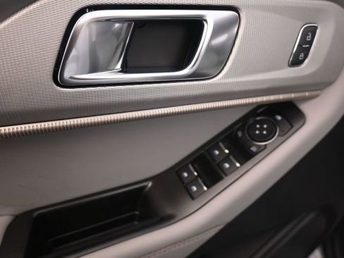 New 2026 Ford Explorer Active w/ Active Comfort Package RWD image 13