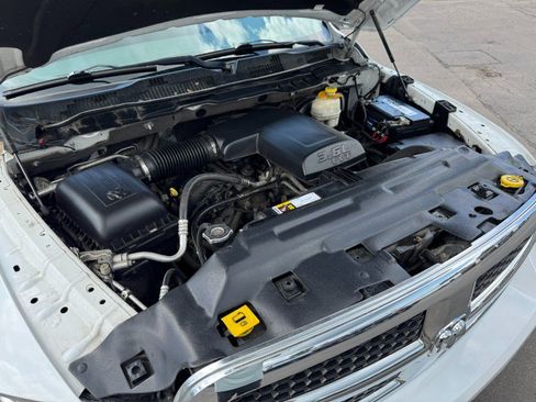 Used 2016 RAM 1500 Classic SLT w/ Luxury Group AWD/4WD image 24