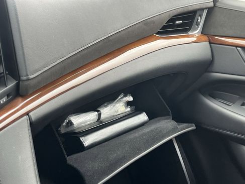 Used 2019 Cadillac Escalade ESV Premium Luxury image 46