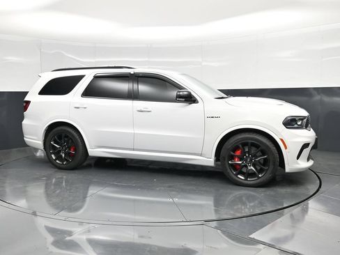 Used 2023 Dodge Durango R/T w/ Tow 'N Go Group AWD/4WD image 3