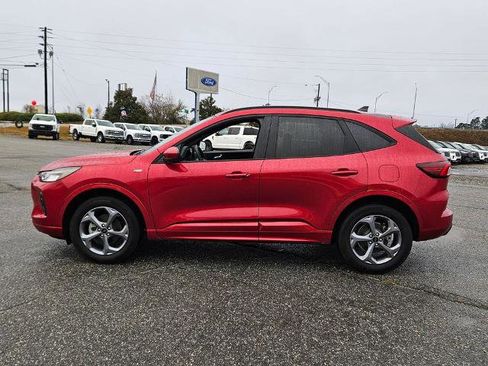 Certified 2023 Ford Escape ST-Line Select w/ Tech Pack #2 image 4