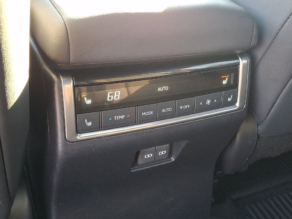 Used 2024 Lexus GX 550 w/ Accessory Package (Z1) AWD/4WD image 11