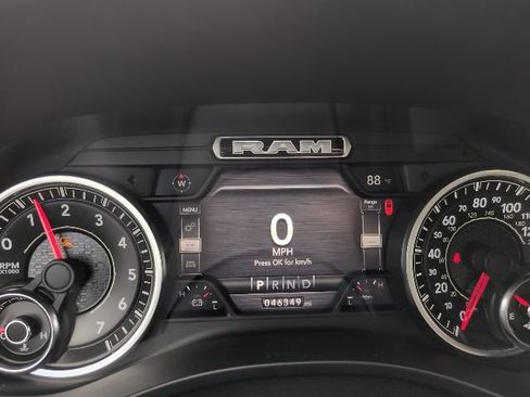 Used 2019 RAM 1500 Laramie RWD image 13