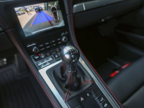 Certified 2025 Porsche 718 Cayman S RWD image 29