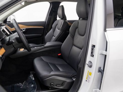 Used 2024 Volvo XC90 T8 Plus image 17