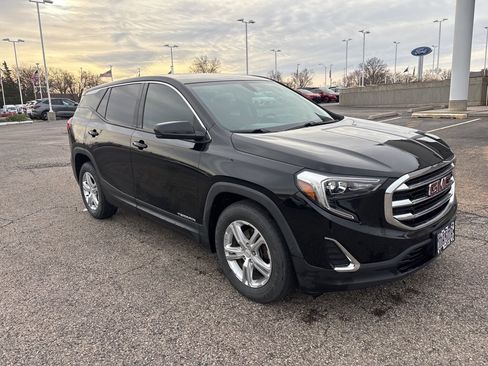 Used 2019 GMC Terrain SLE image 1