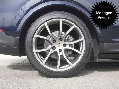 Used 2022 Porsche Cayenne Coupe AWD/4WD image 34