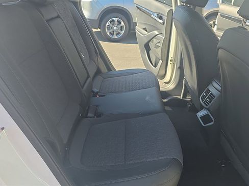 Used 2025 Kia Seltos S AWD/4WD image 12