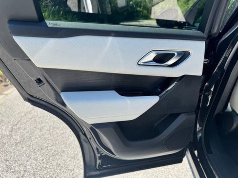 Certified 2023 Land Rover Range Rover Velar S AWD/4WD image 11