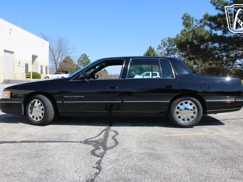 Used 1999 Cadillac De Ville Concours image 5