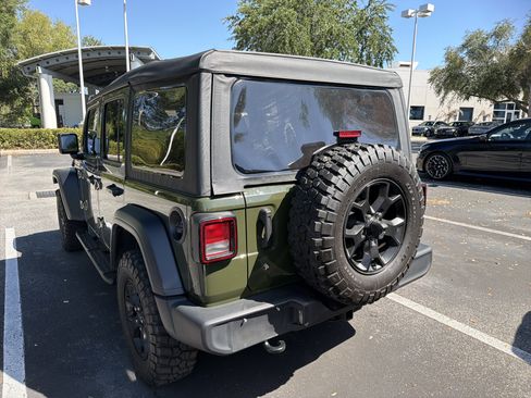 Used 2023 Jeep Wrangler Unlimited Sport AWD/4WD image 3