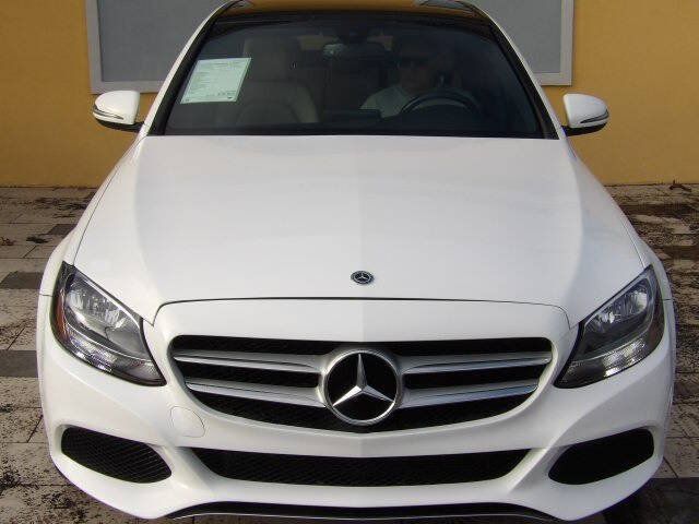 Used 2018 Mercedes-Benz C 300 4MATIC Sedan image 4