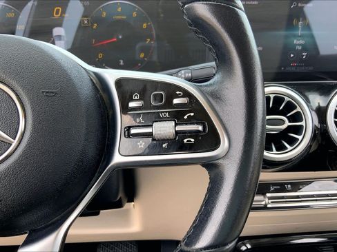 Used 2021 Mercedes-Benz GLA 250 image 24