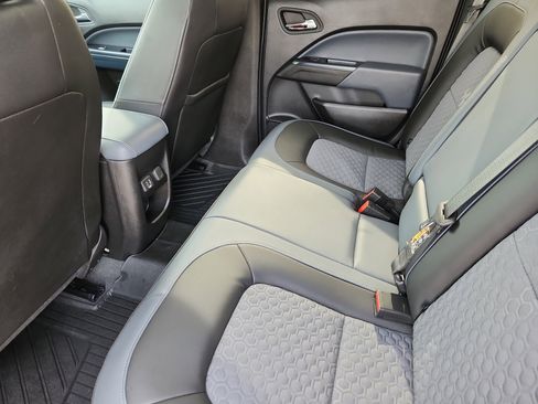 Used 2021 Chevrolet Colorado Z71 image 10