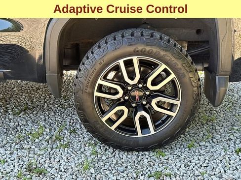 Used 2024 GMC Sierra 1500 AT4 w/ AT4 Premium Package AWD/4WD image 9