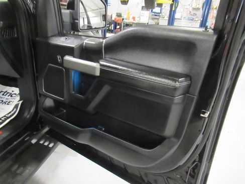 Used 2019 Ford F150 Raptor w/ Equipment Group 802A Luxury image 15