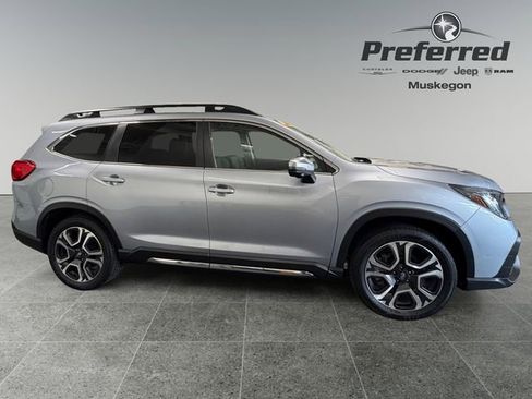 Used 2023 Subaru Ascent Limited w/ Technology Package AWD/4WD image 8