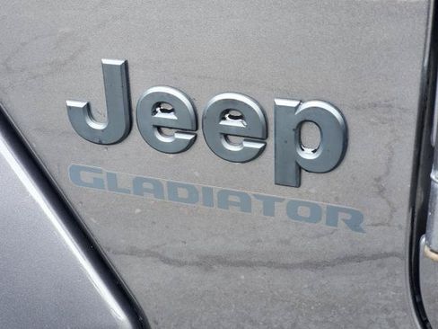 Used 2021 Jeep Gladiator Sport AWD/4WD image 26