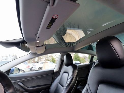 Used 2021 Tesla Model 3 Standard Range Plus image 42