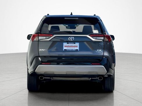 Used 2023 Toyota RAV4 XSE AWD/4WD image 4