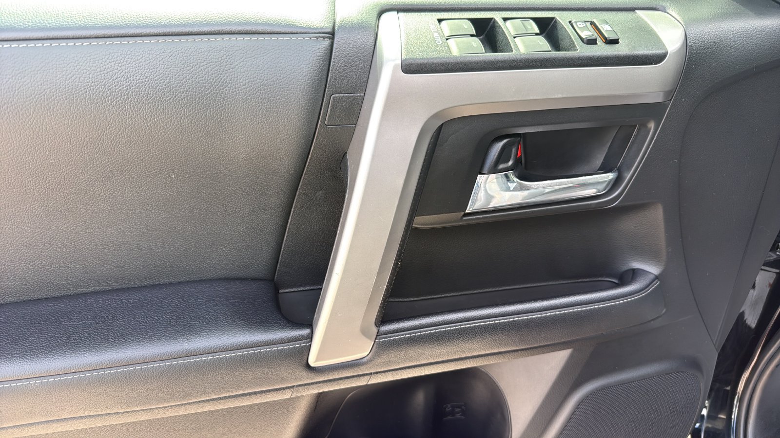 Used 2021 Toyota 4Runner SR5 Premium w/ Moonroof Package RWD image 6