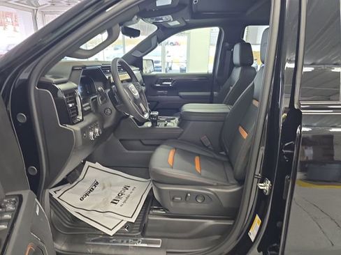 New 2026 GMC Sierra 1500 AT4 w/ Technology Package image 13