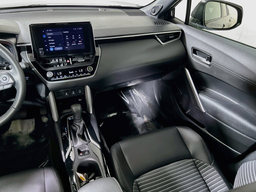 Certified 2024 Toyota Corolla Cross AWD Hybrid w/ Convenience Package image 20