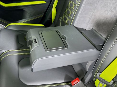 Used 2025 Lamborghini Urus SE image 25