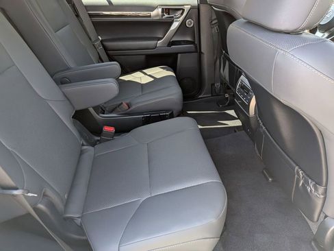 Used 2023 Lexus GX 460 Premium w/ Accessory Package AWD/4WD image 36