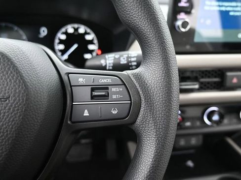 New 2026 Honda HR-V LX image 17