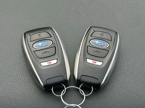 Used 2020 Subaru Outback Premium image 17