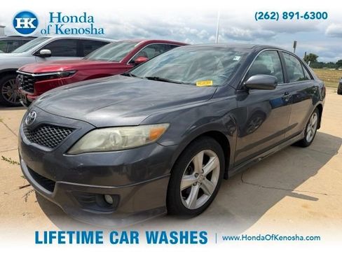 Used 2011 Toyota Camry SE w/ SE Extra-Value Pkg #1 FWD image 1