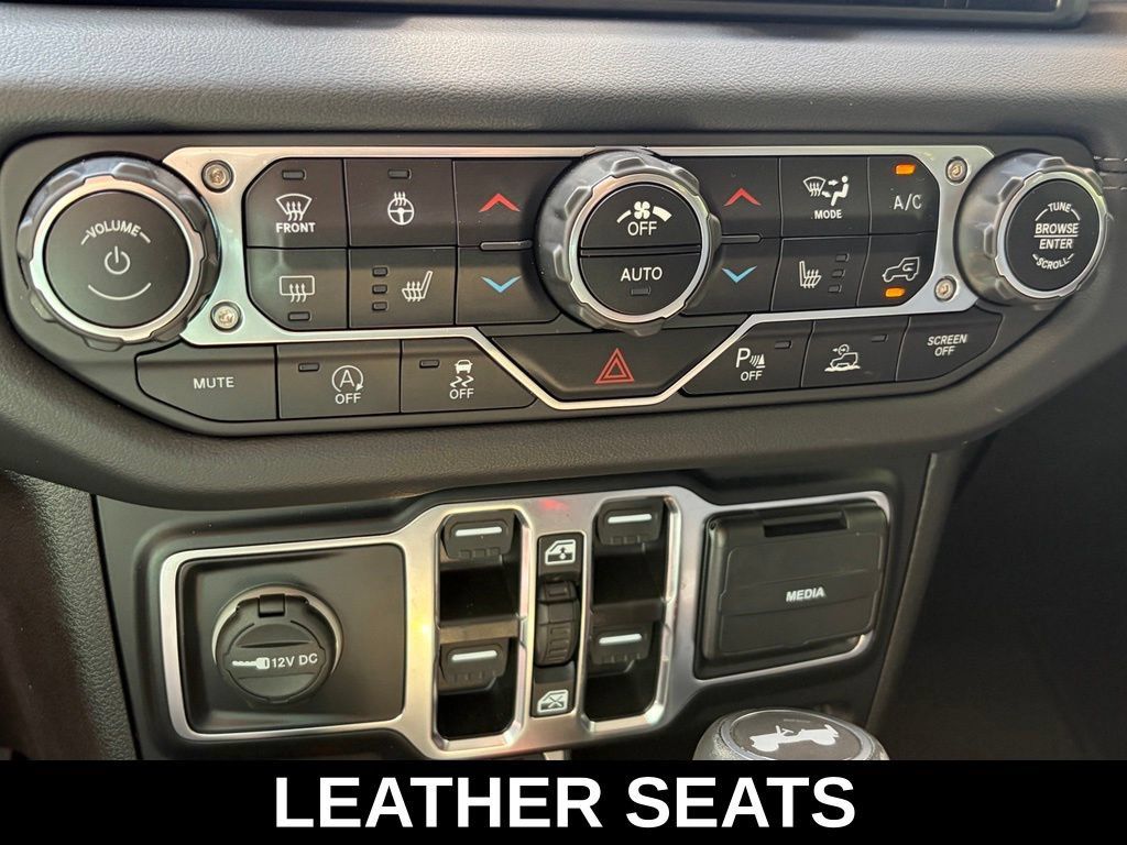Used 2024 Jeep Wrangler Unlimited Rubicon AWD/4WD image 15