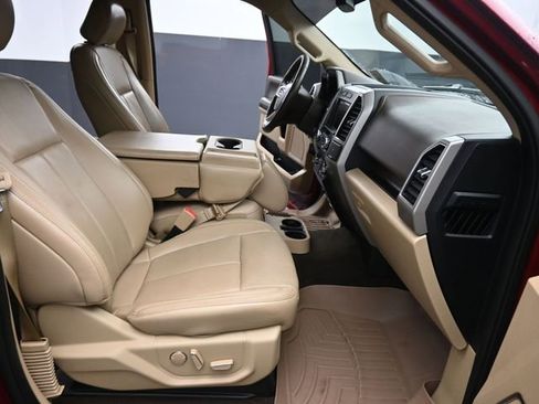 Used 2018 Ford F150 Lariat w/ Trailer Tow Package image 20