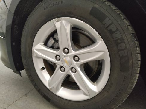 Used 2022 Chevrolet Malibu LT FWD image 31