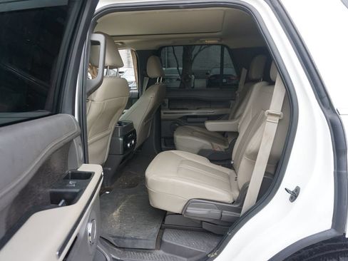 Used 2021 Ford Expedition Limited RWD image 16