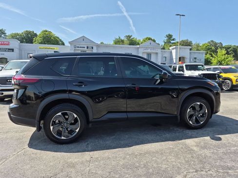 Used 2025 Nissan Rogue SV AWD/4WD image 7