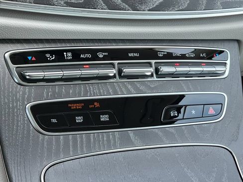 Used 2023 Mercedes-Benz E 350 4MATIC Sedan w/ Premium Package image 29