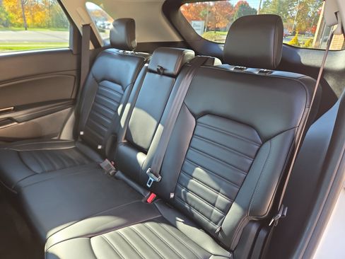 Used 2020 Ford Edge SEL w/ Convenience Package image 13