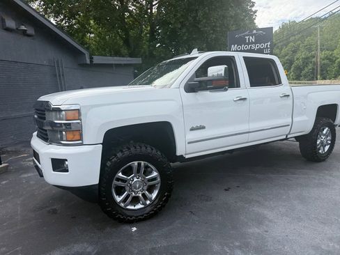 Used 2015 Chevrolet Silverado 2500 High Country w/ Duramax Plus Package AWD/4WD image 75