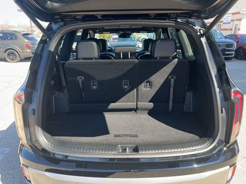 Used 2023 Kia Telluride EX X-Line image 12