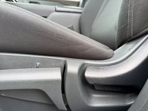 Used 2023 Nissan Rogue S AWD/4WD image 17