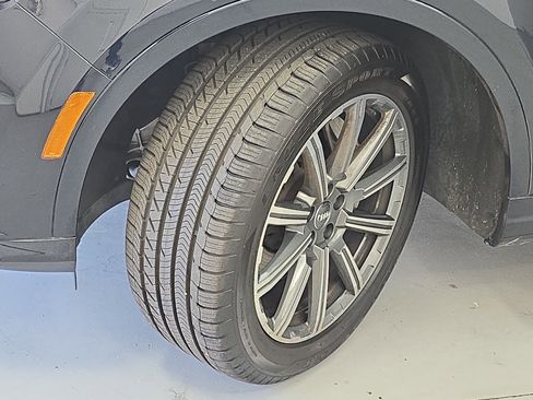 Used 2018 Audi Q7 3.0T Prestige image 34