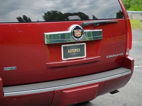 Used 2010 Cadillac Escalade Luxury AWD/4WD image 65
