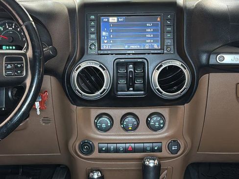 Used 2013 Jeep Wrangler Unlimited Sahara w/ Dual Top Group image 15