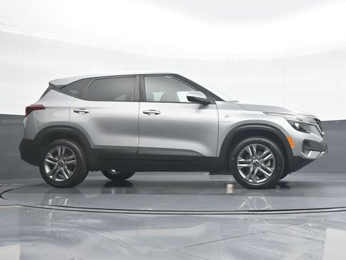 Used 2021 Kia Seltos LX AWD/4WD image 31