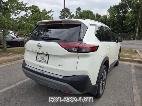 Used 2021 Nissan Rogue SV w/ Premium Package FWD image 5