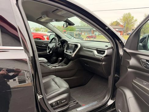 Used 2019 GMC Acadia SLT FWD image 29