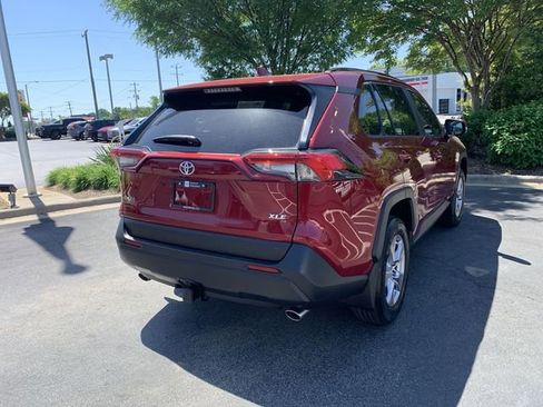 Used 2025 Toyota RAV4 XLE FWD image 8