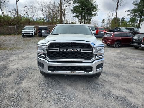 Used 2024 RAM 3500 Tradesman w/ Chrome Appearance Group image 8